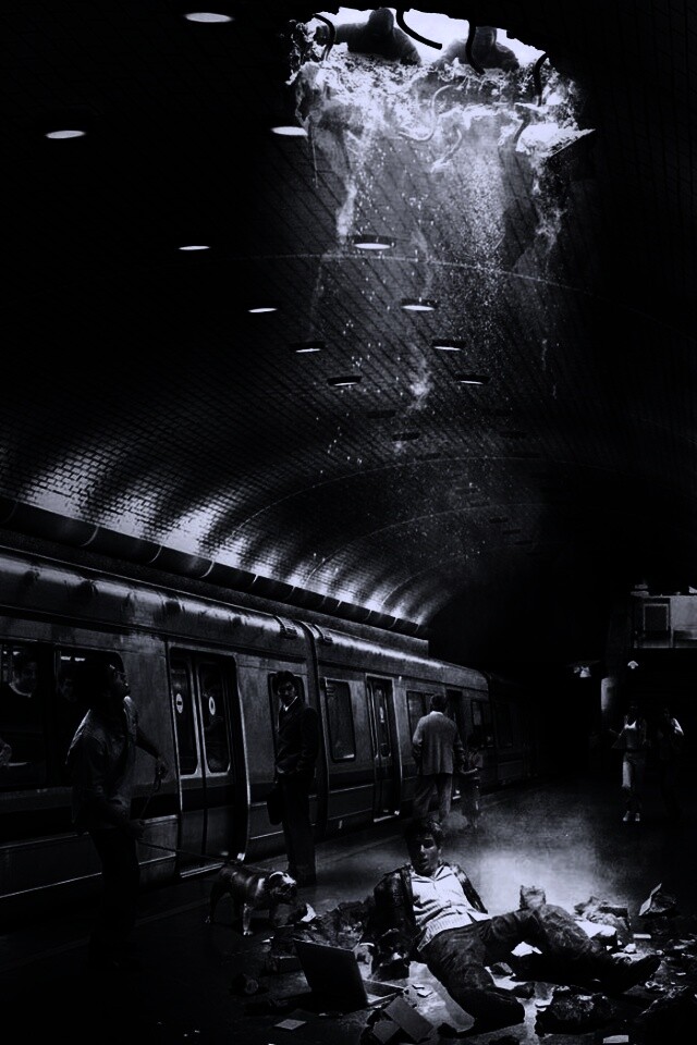 Провалившийся в метро обои