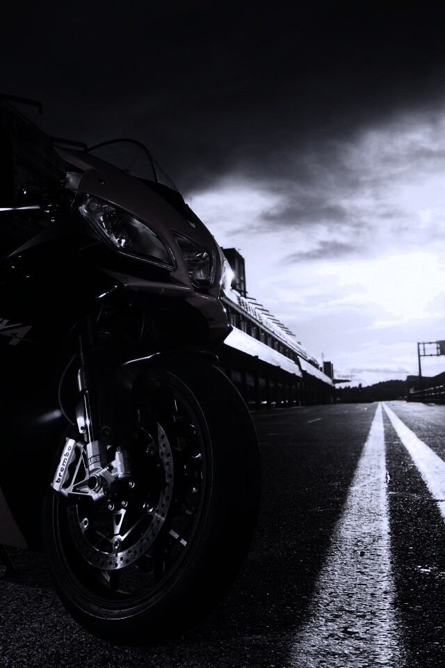 Априлия РСВ4 обои