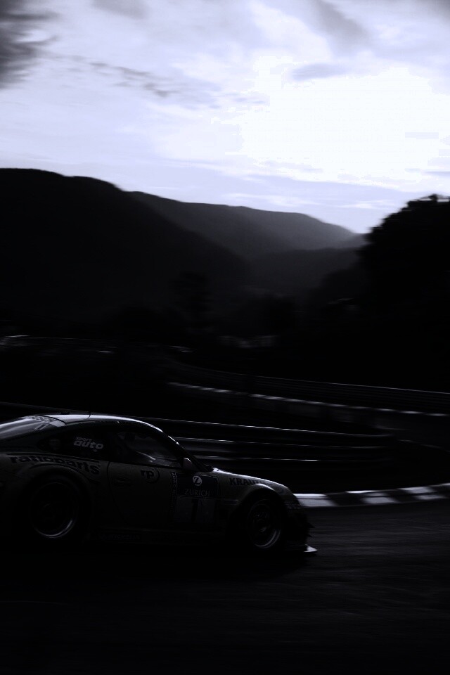 Гоночная трасса в горах и Порше обои