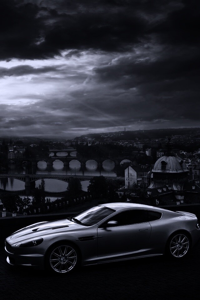 Aston Martin в городе обои