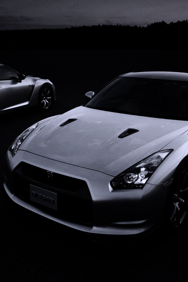 Nissan с двух ракурсов обои