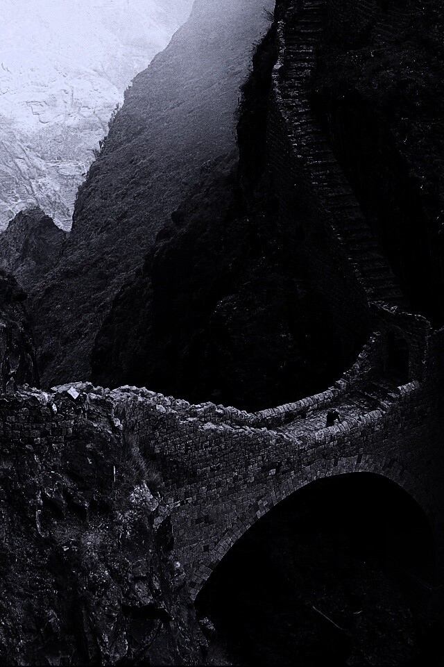 Путь в скалах обои