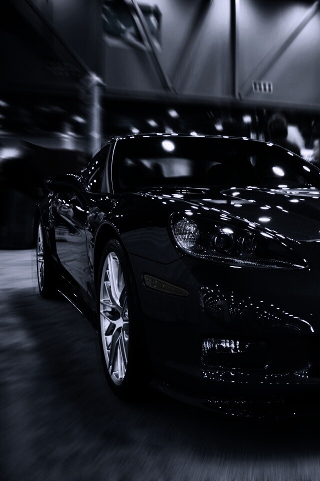 Машина на выставке обои