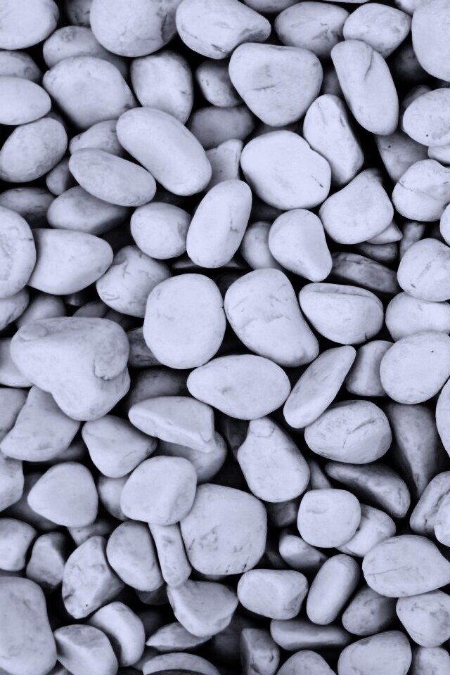 Крупная белая галька обои