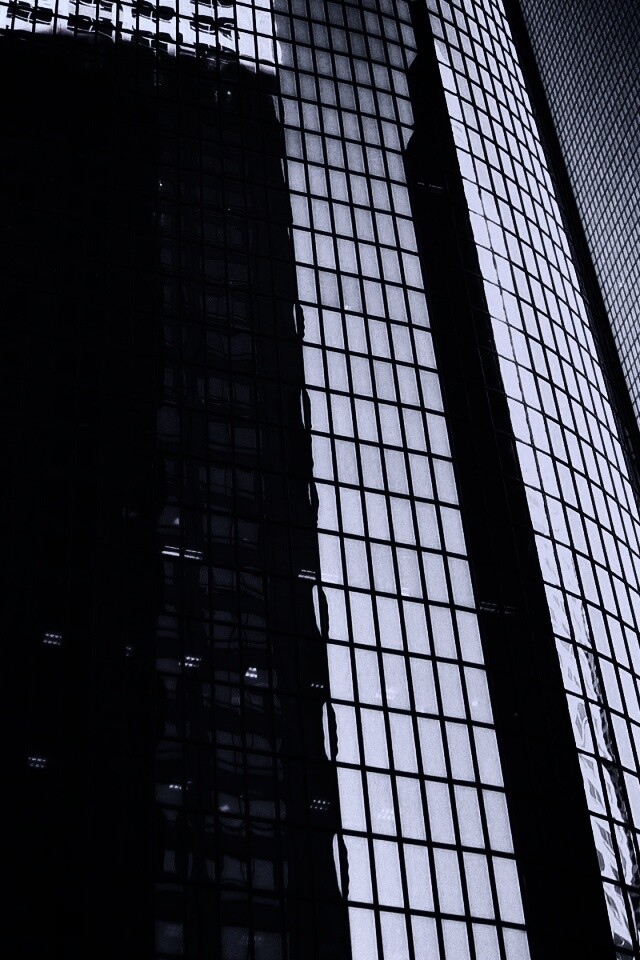 Стеклянная стена небоскреба обои