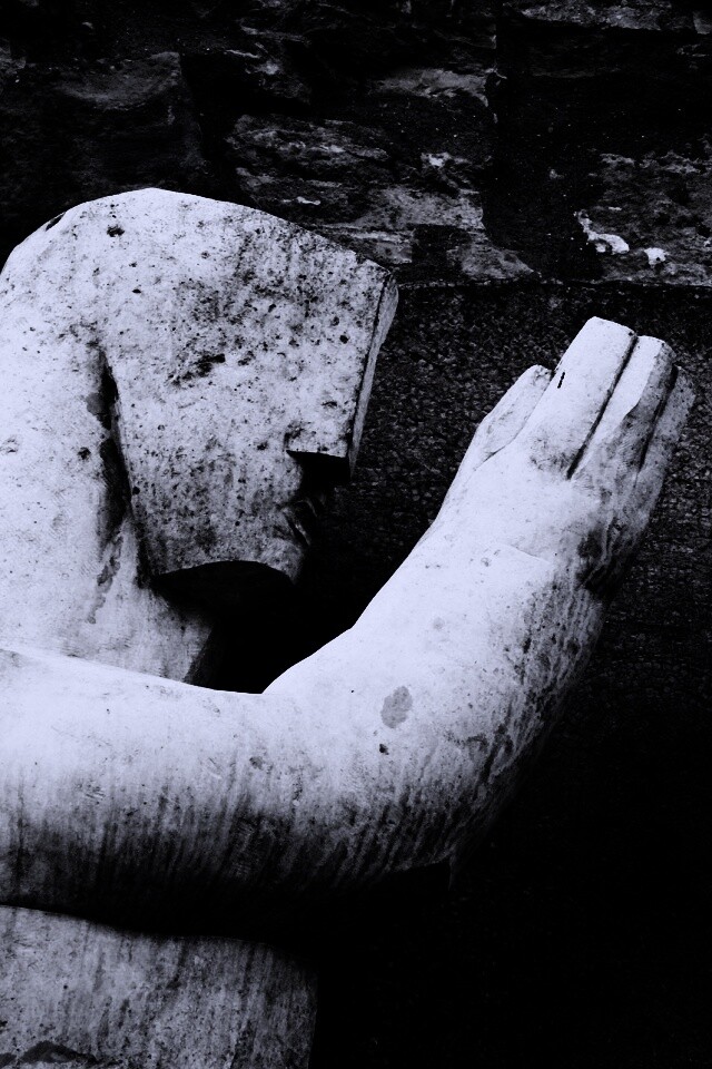 Берлинские каменные скульптуры обои