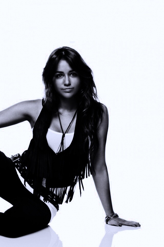 Девушка в черном обои