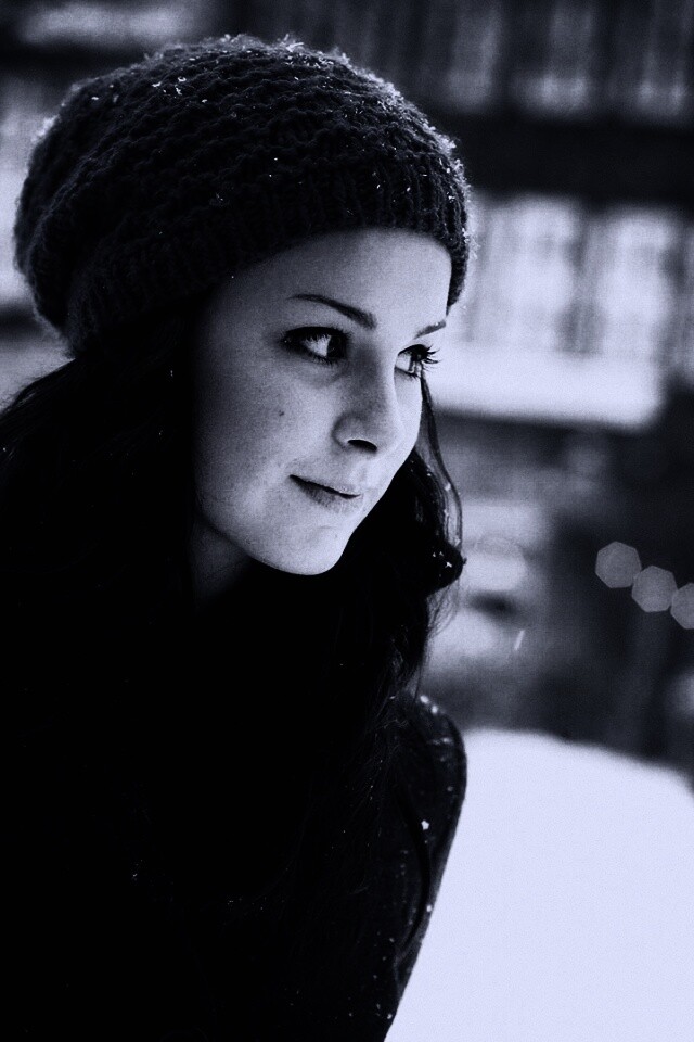 Девушка зимой обои