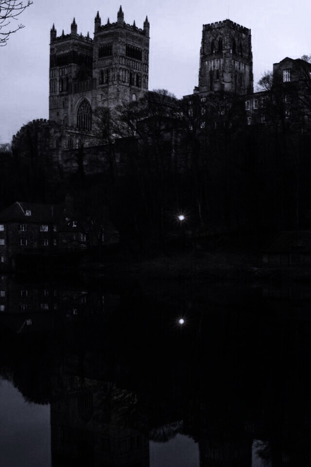 Даремский замок весной обои