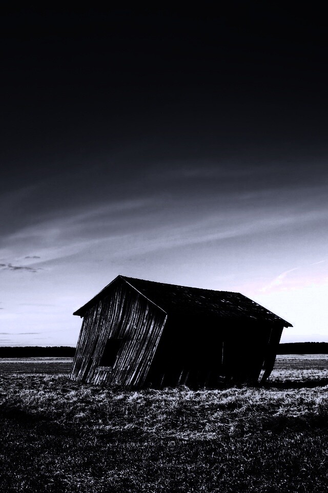 Покосившийся сарай обои