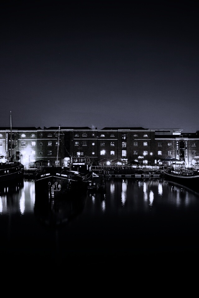 Корабли на спокойной воде обои