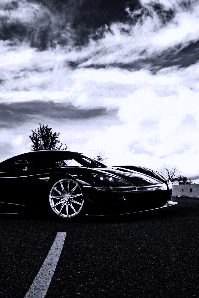 Черный кёнигсег обои