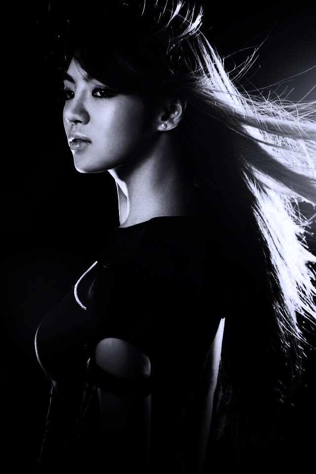 Стройная азиатка обои