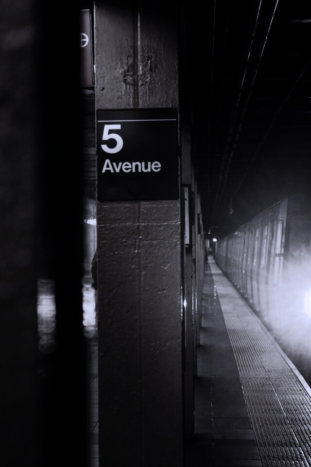 Станция метро обои