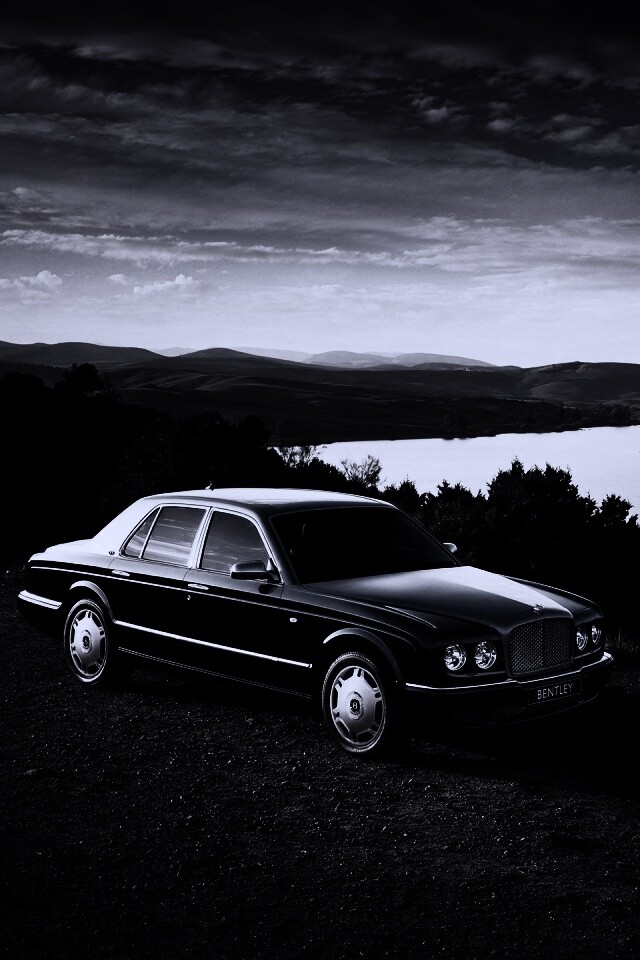 Бентли у озера обои