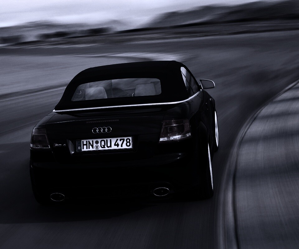 Audi RS 4 с тряпичной крышей обои