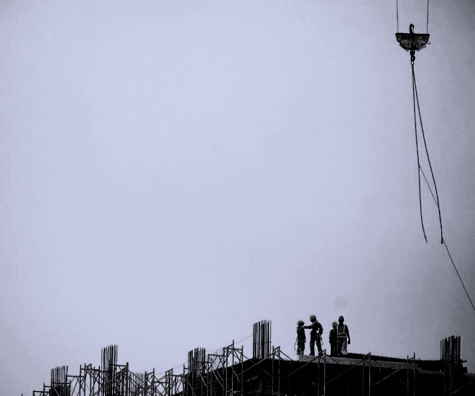 Строители на объекте обои