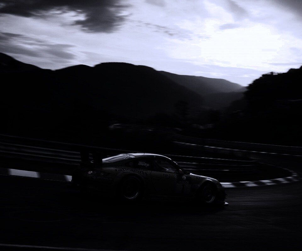 Гоночный Порше на треке обои