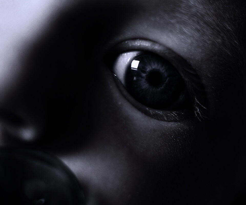 Синий глаз ребенка обои