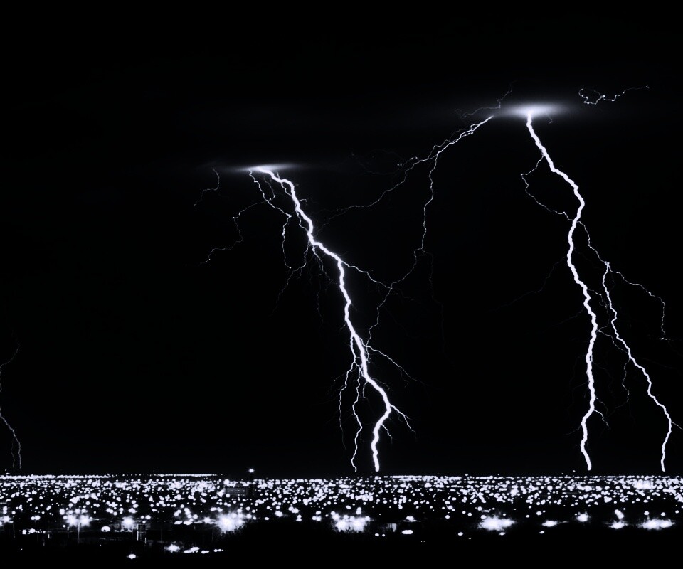 Гроза над городом обои