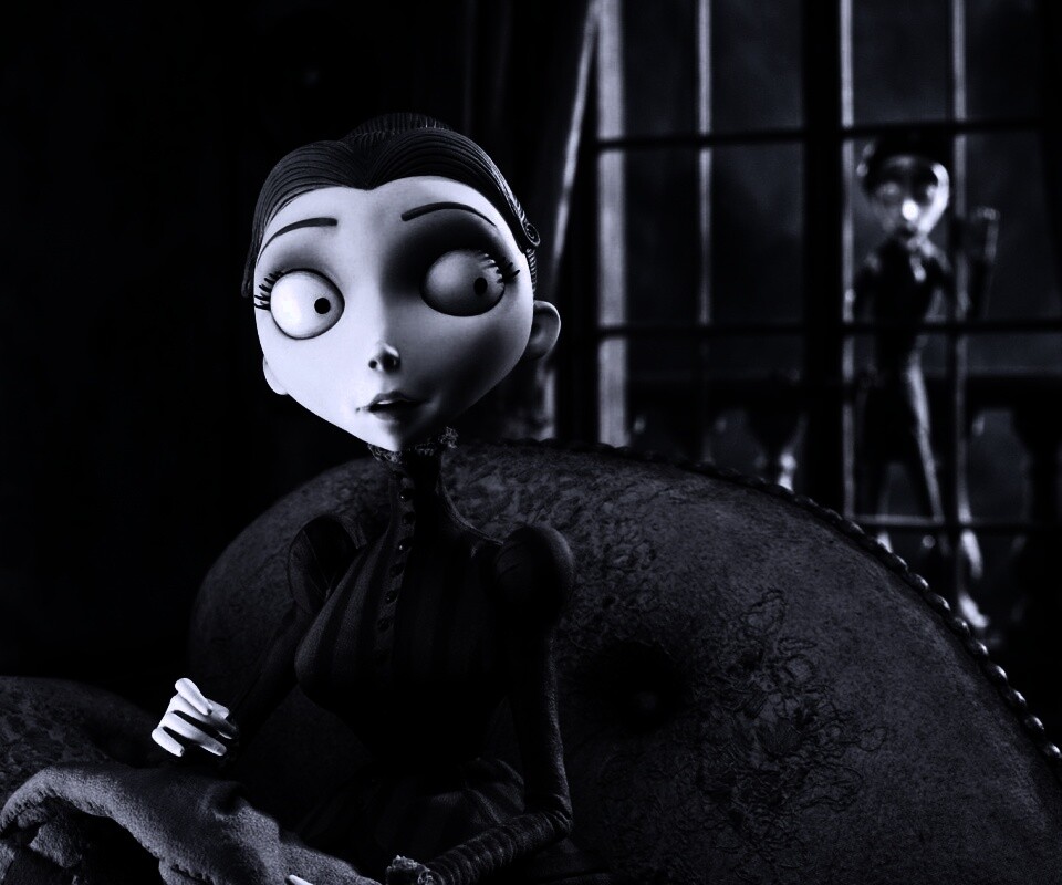 Мертвая невеста вышивает обои