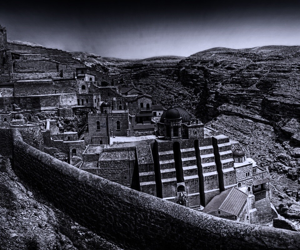 Город среди скал обои