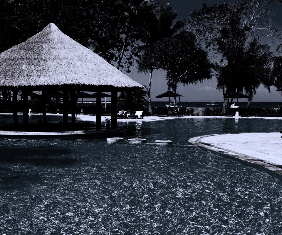 Бассейн отеля обои