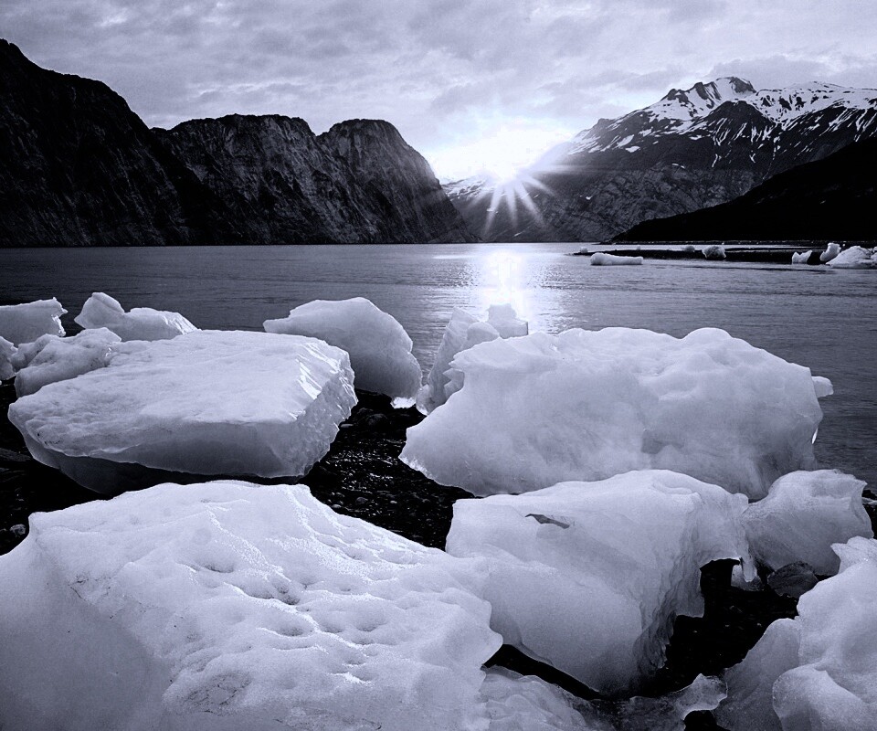 Зимнее горное озеро обои