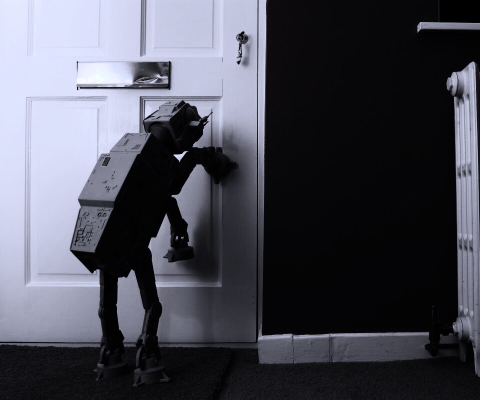 Имперский робот просится гулять обои