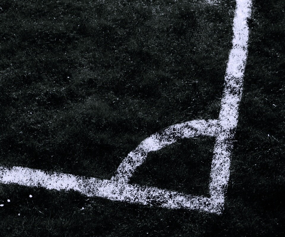 Угол футбольного поля обои