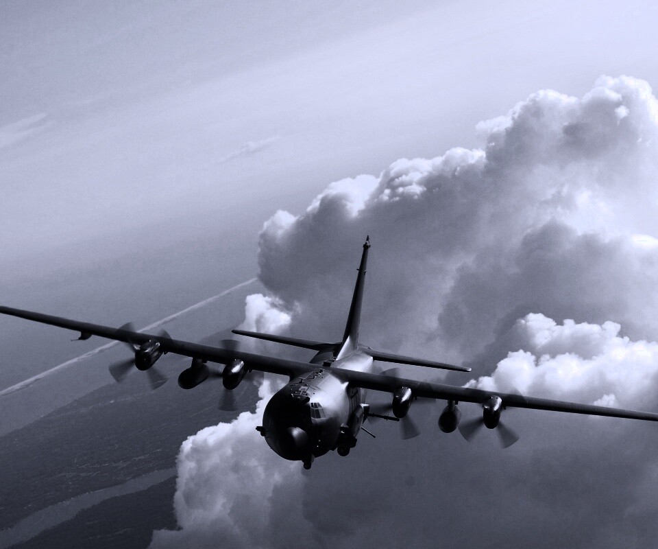 Самолет АС-130 обои