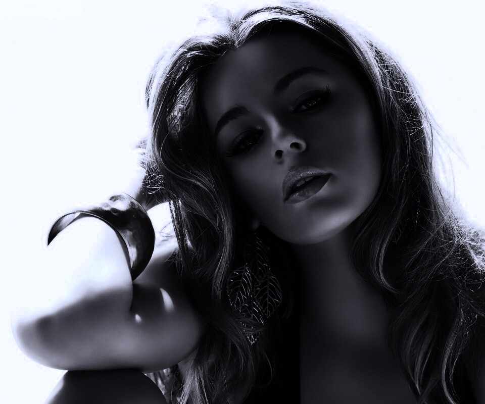 Томный взгляд обои