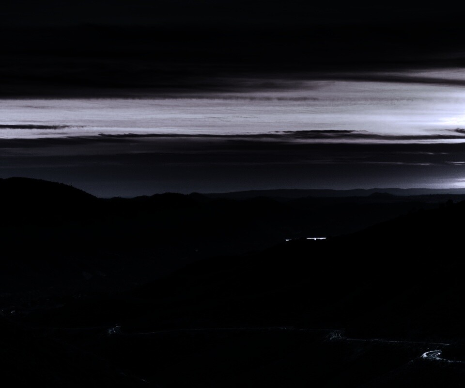 Закат на склонах гор обои