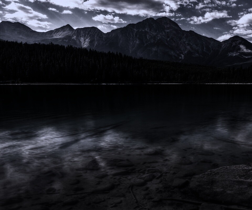 Зеленое озеро обои