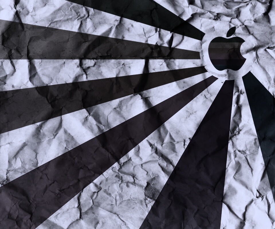 Радужный логотип Apple на мятой бумаге обои