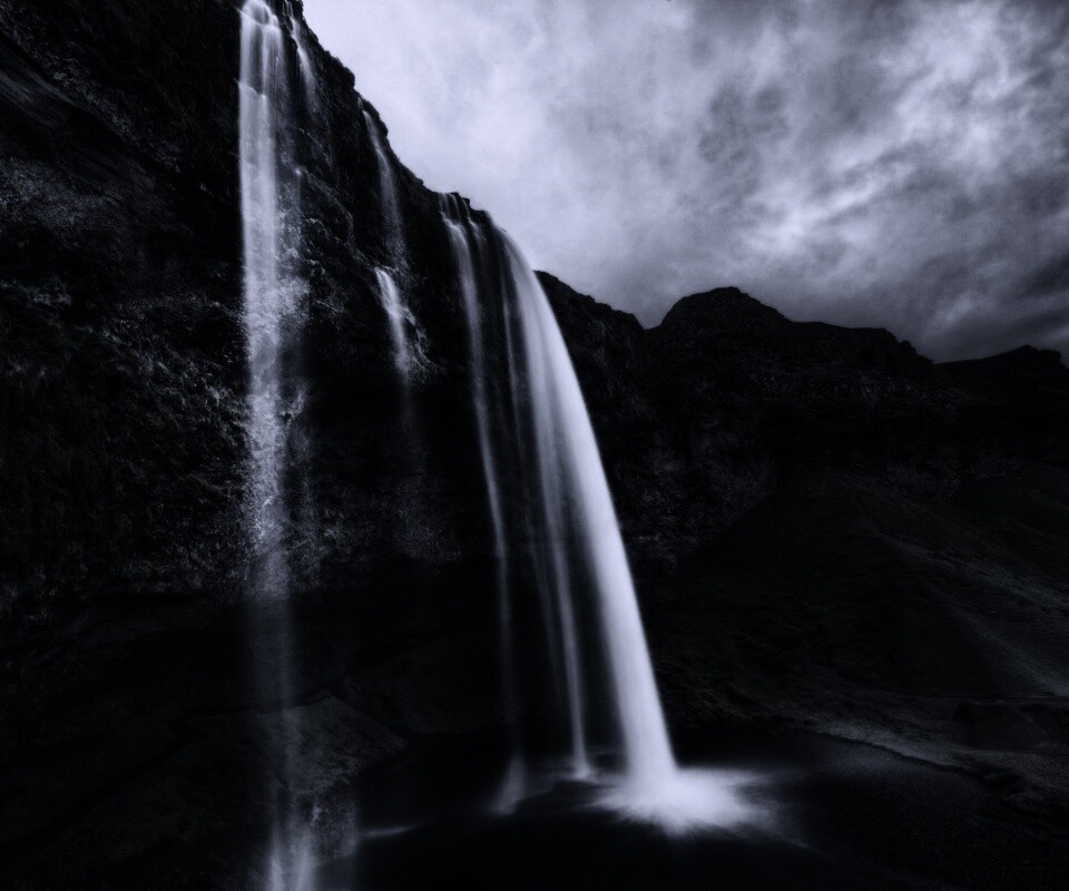 Нарисованный водопад обои