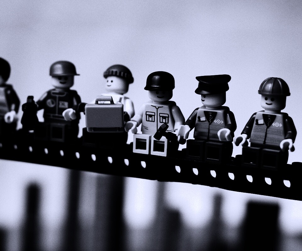 Lego строители обедают на балке обои