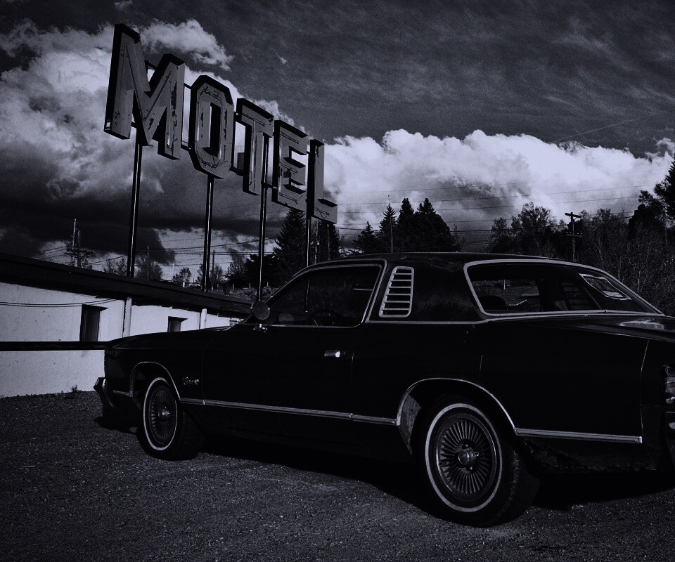 Олдскульный Dodge около мотеля обои