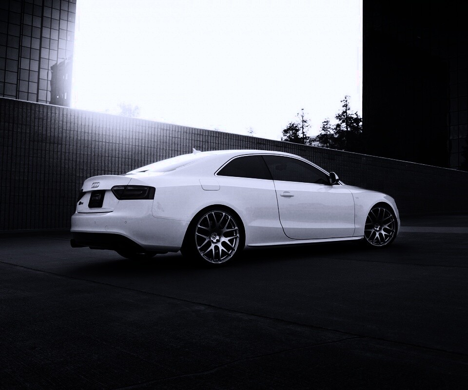 Ауди на парковке обои