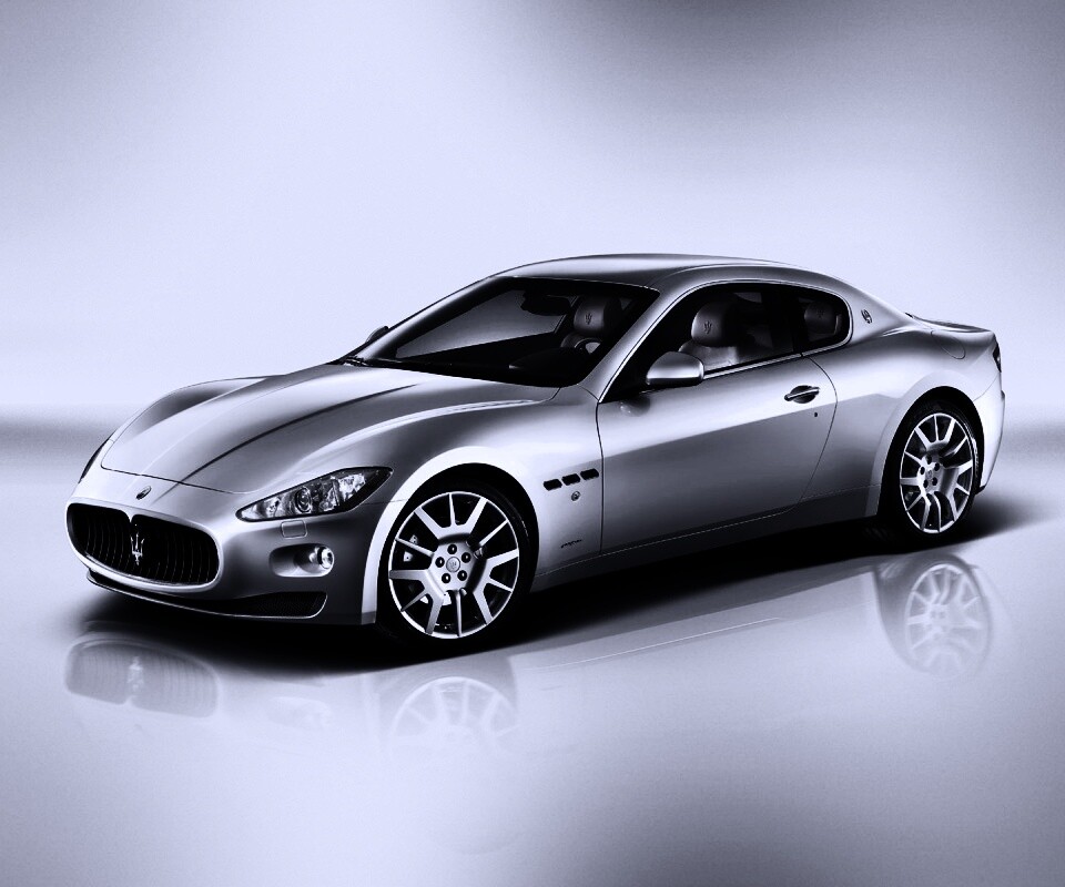 Грандтуризмо на белом фоне обои