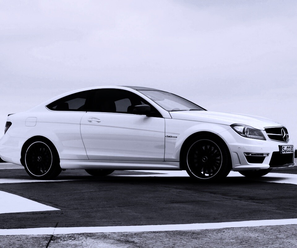 Mecedes C63 обои