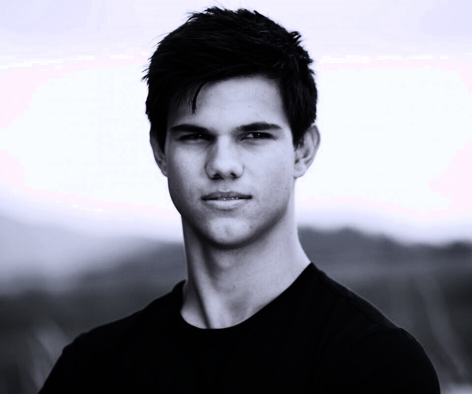 Тайлор Лотнер обои