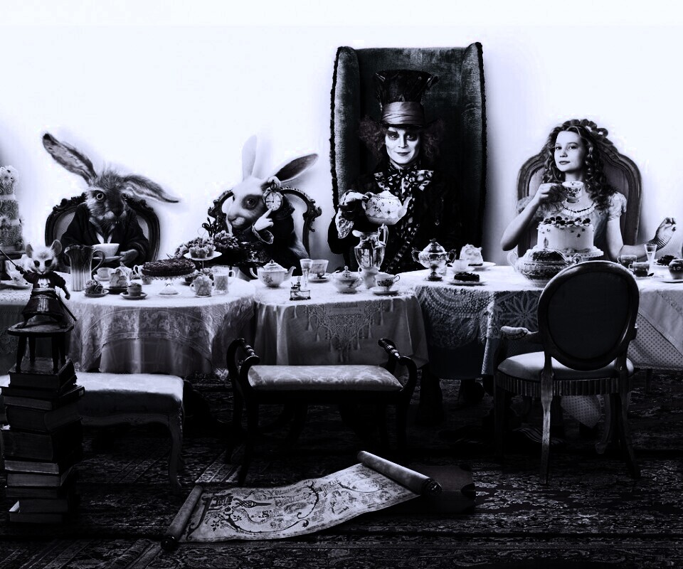 Чай в стране чудес обои