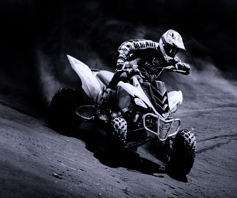 Спортсмен на квадроцикле обои