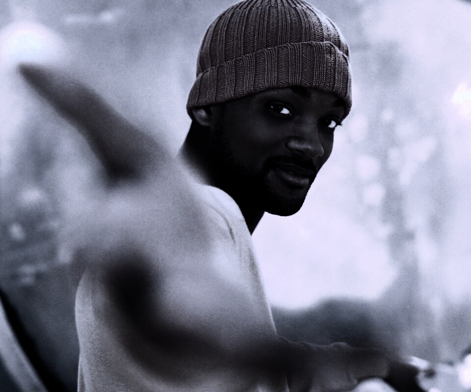 Уилл Смит протягивает тебе руку обои