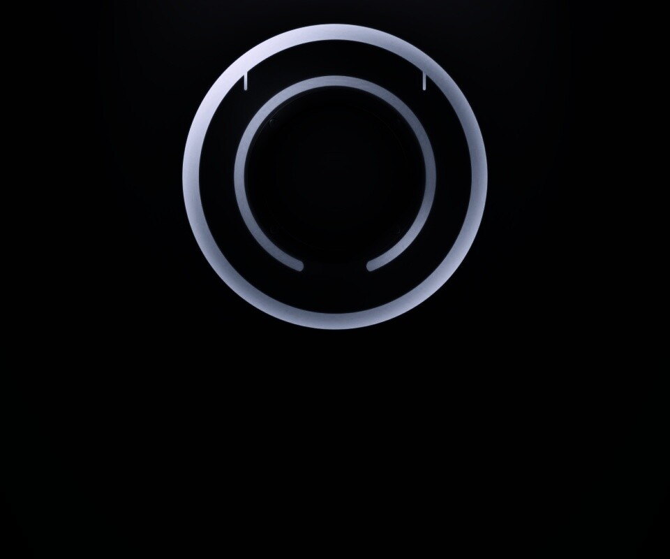 Диск из Tron на черном фоне обои