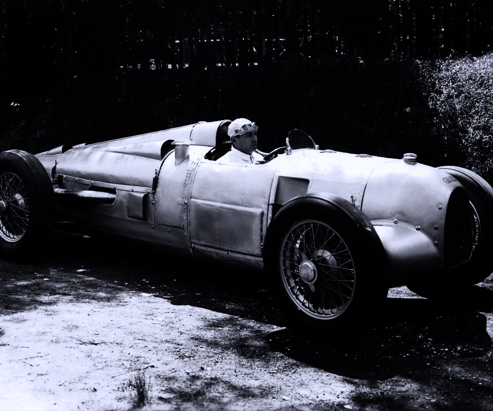 Старинный гоночный автомобиль обои