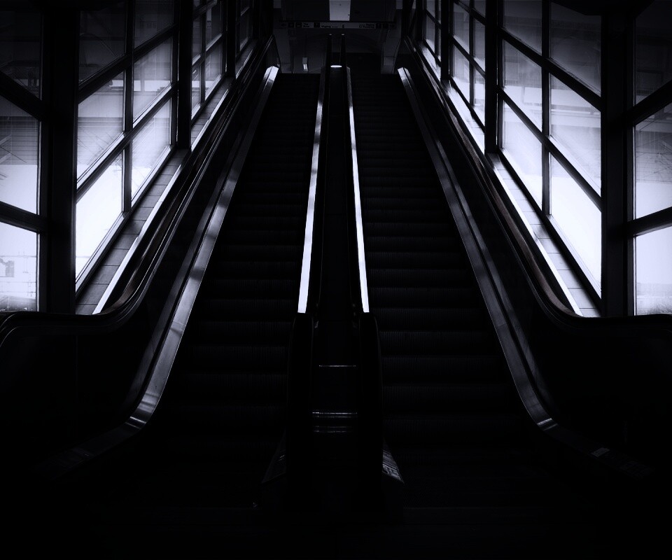 Эскалаторы снизу обои