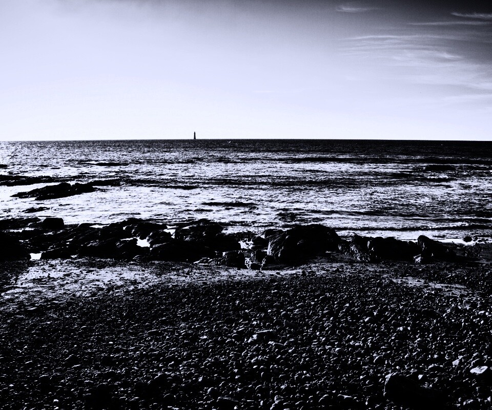Чёрно-белое фото побережья обои