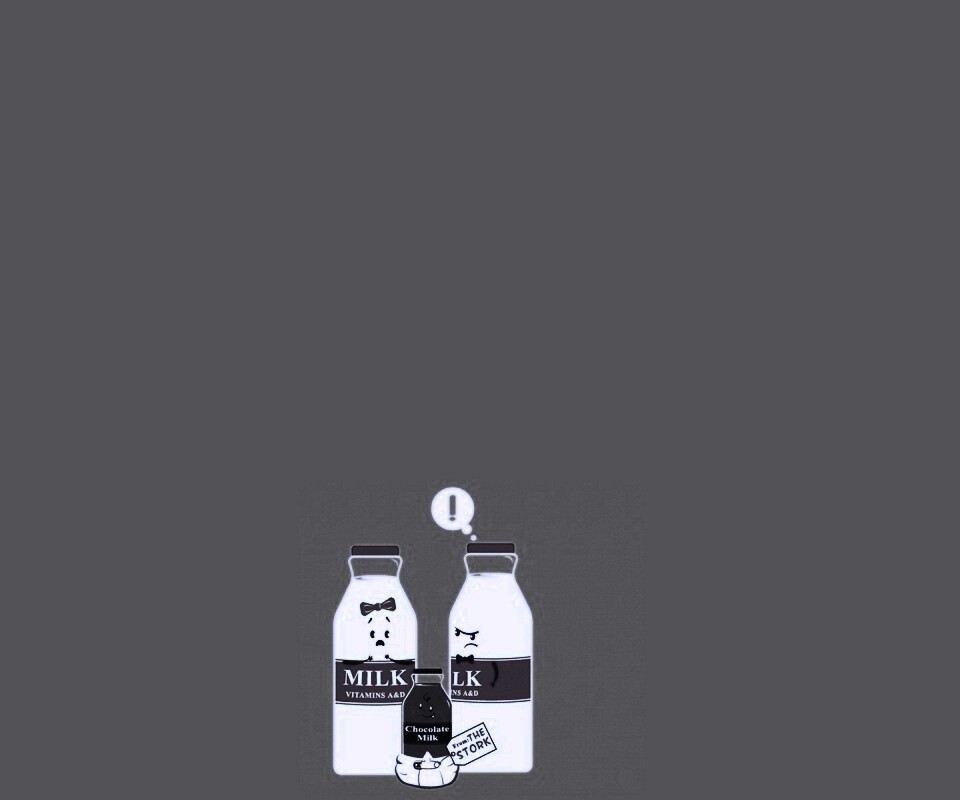 Бутылка молока сходила налево обои